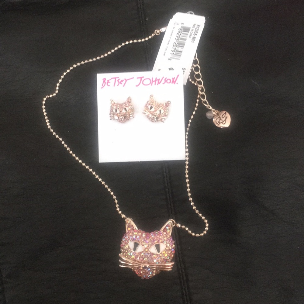 Betsey johnson pink cat necklace & earrings set